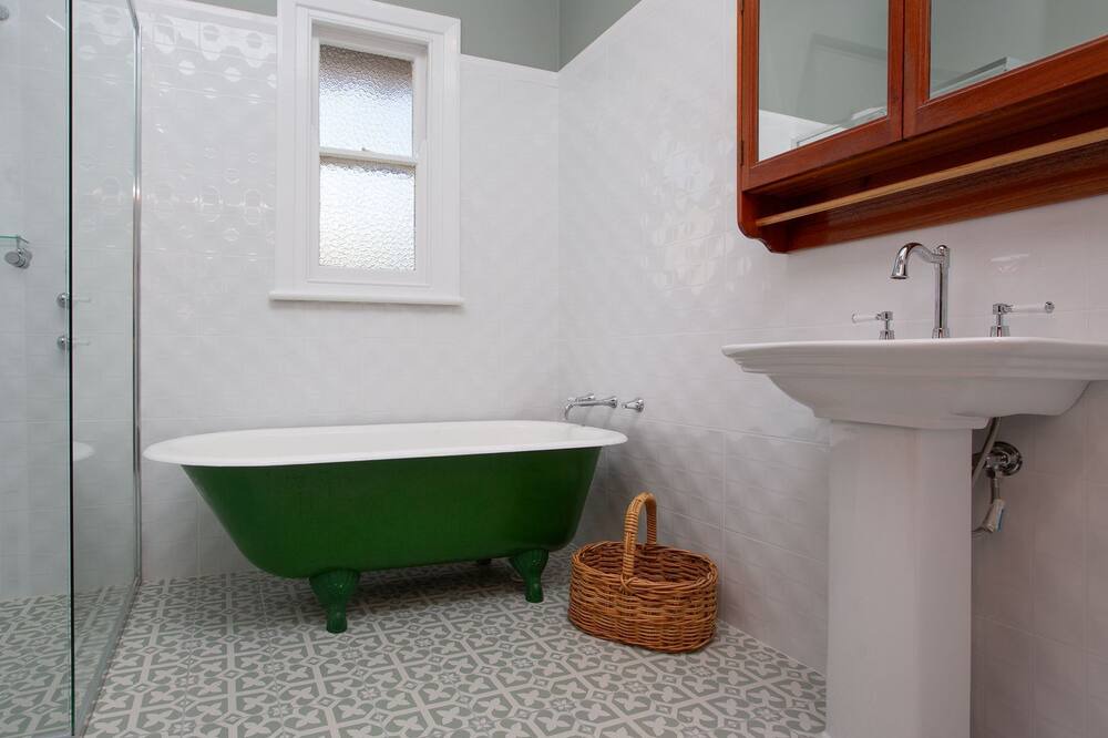 Photo of Bathroom in West Tamworth