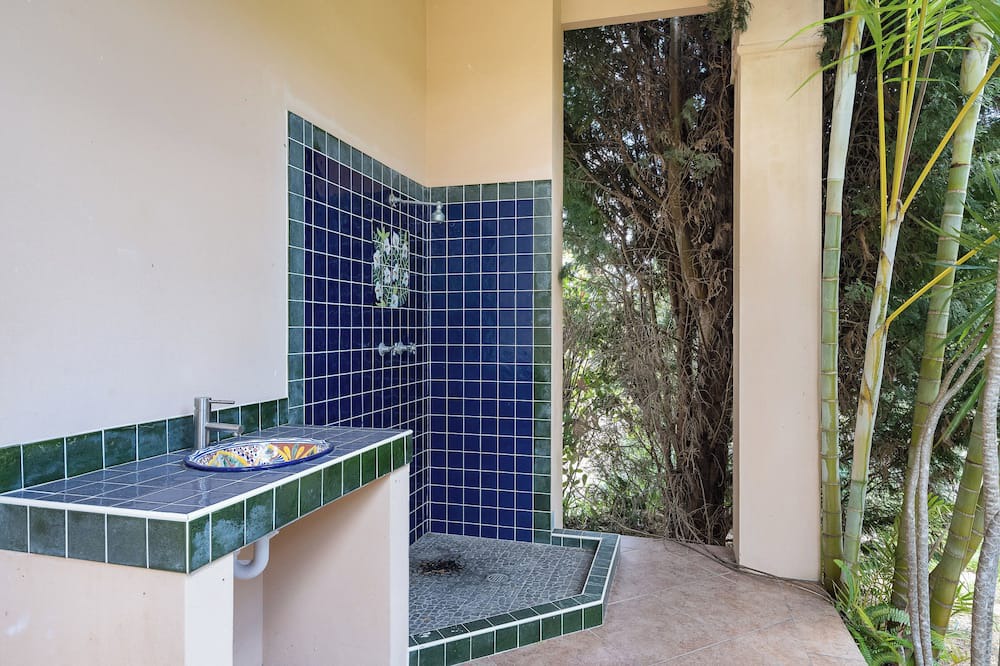 Photo of Bathroom in Swan Bay