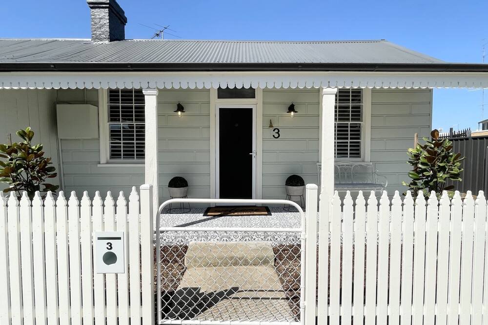 Photo of Outdoor in Singleton