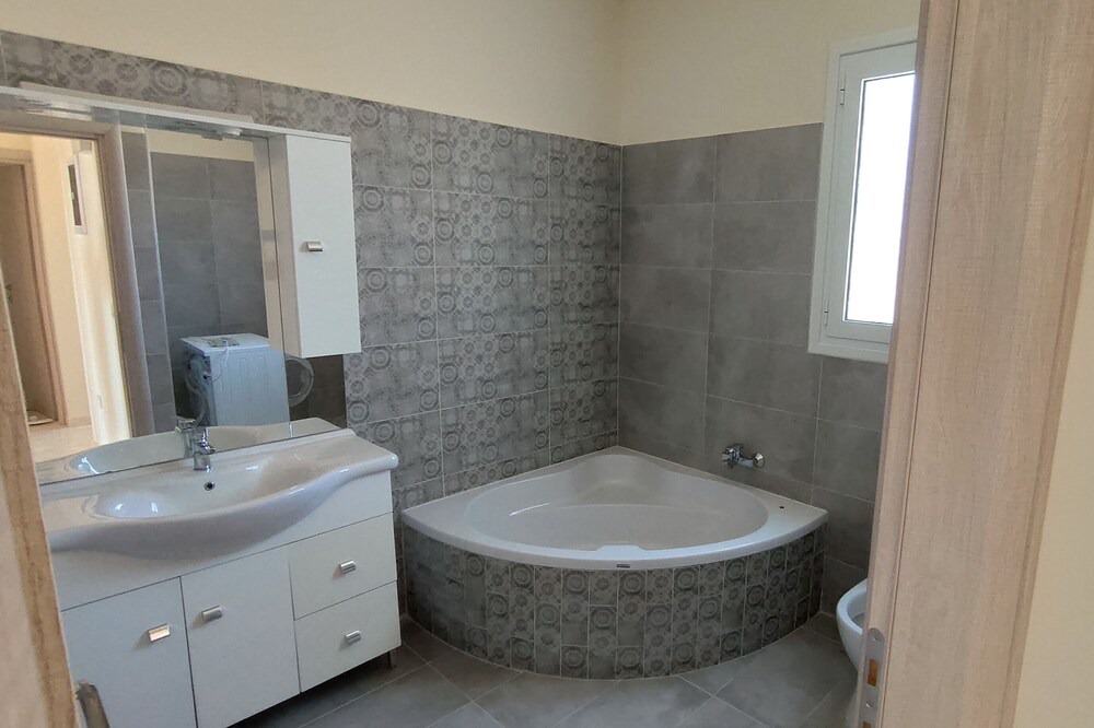 Photo of Bathroom in Lahania