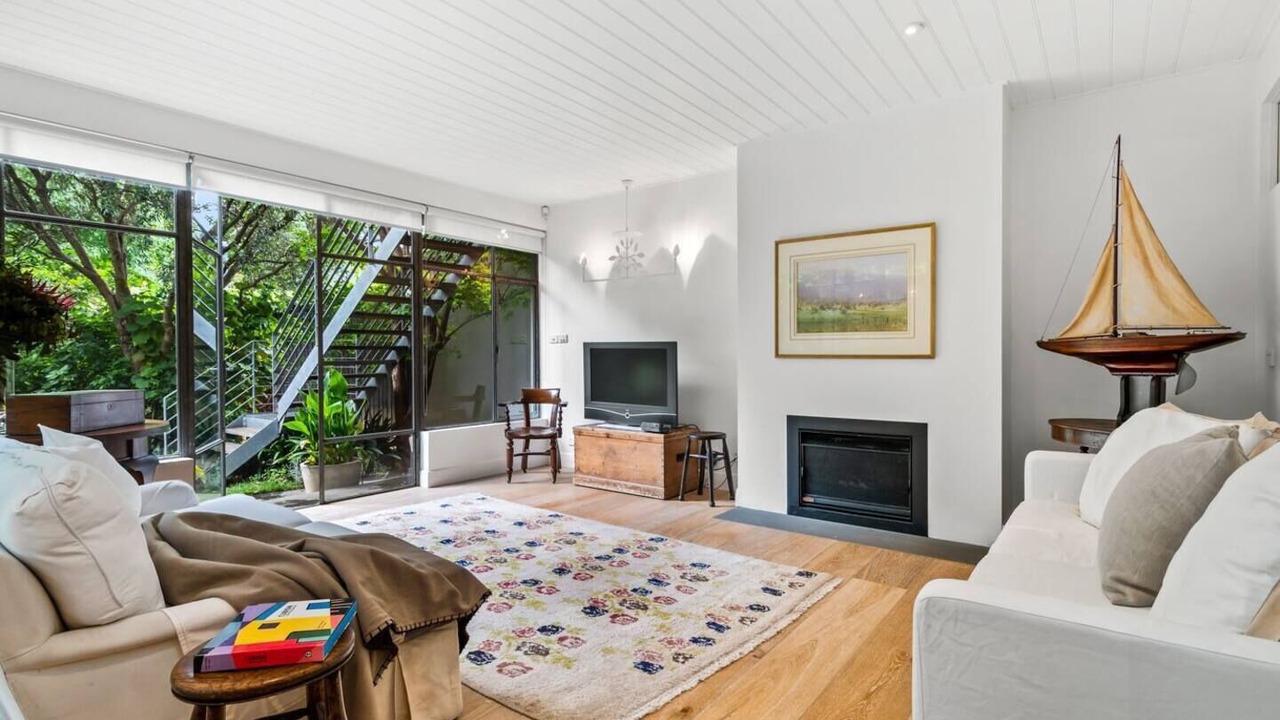 Photo of Livingroom in Elwood