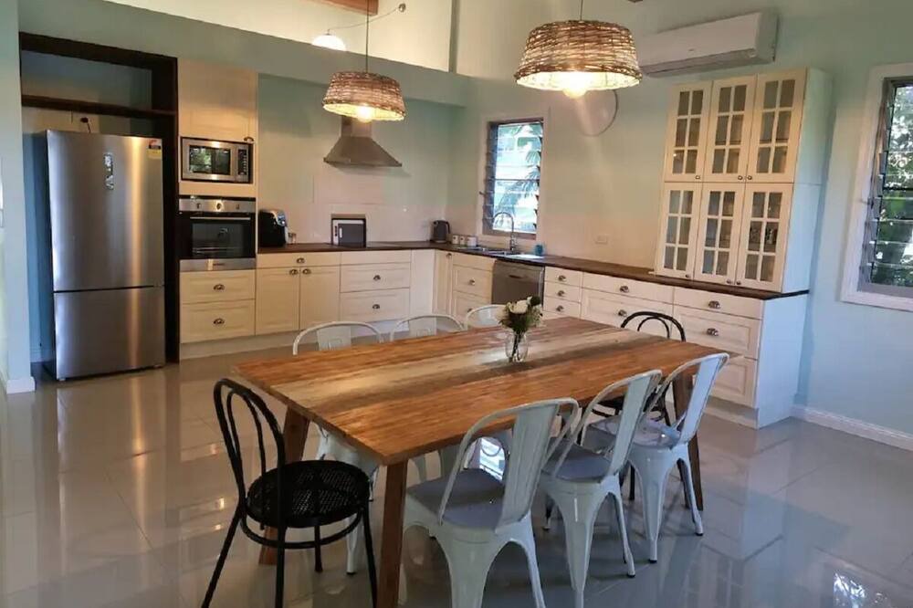 Photo of Kitchen in Eimeo