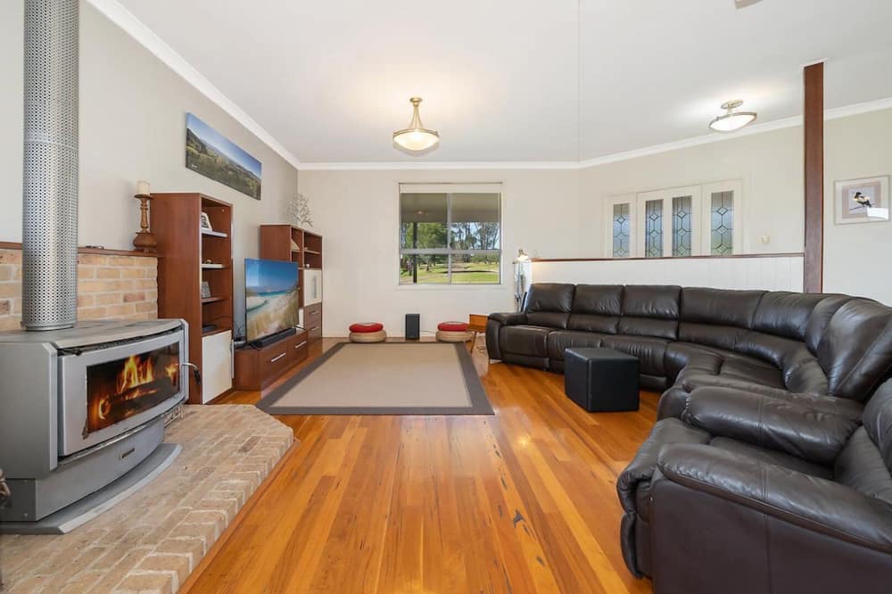 Photo of Livingroom in Gloucester