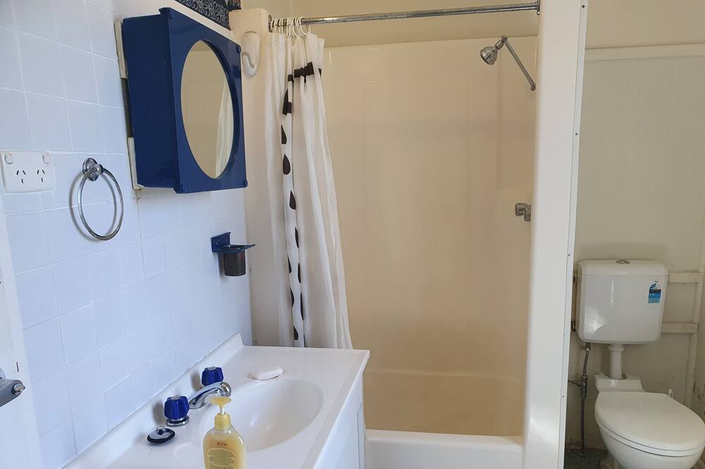 Photo of Bathroom in Boorolong