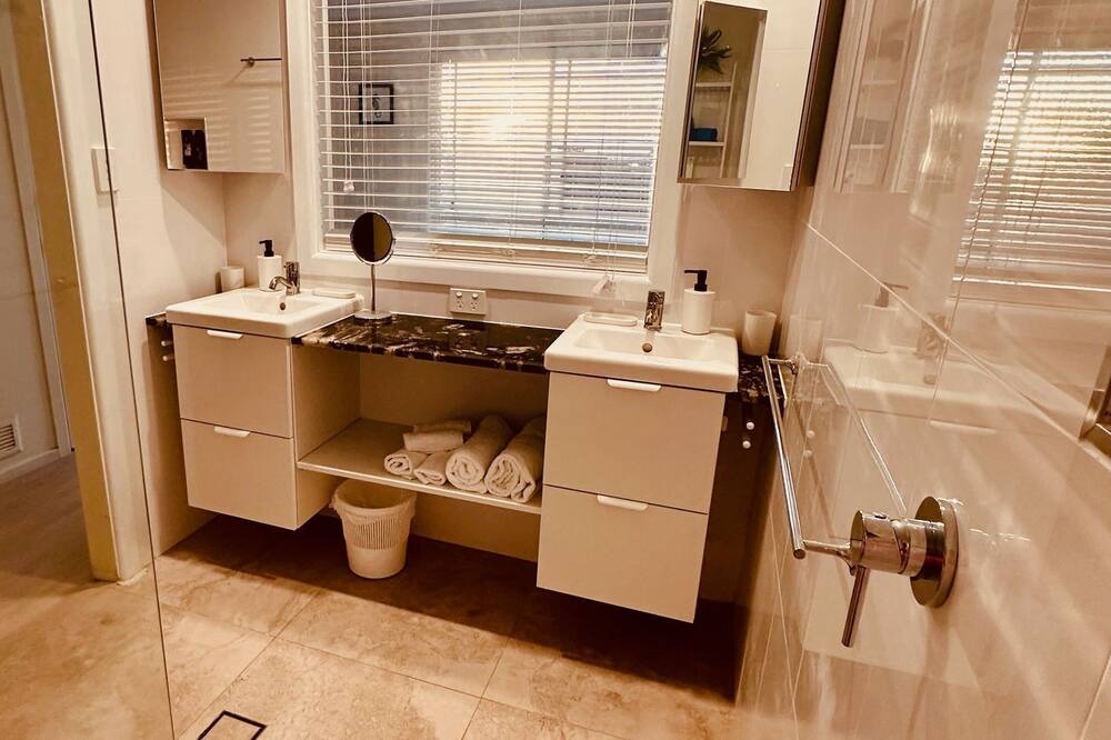 Photo of Bathroom in Sapphire Beach