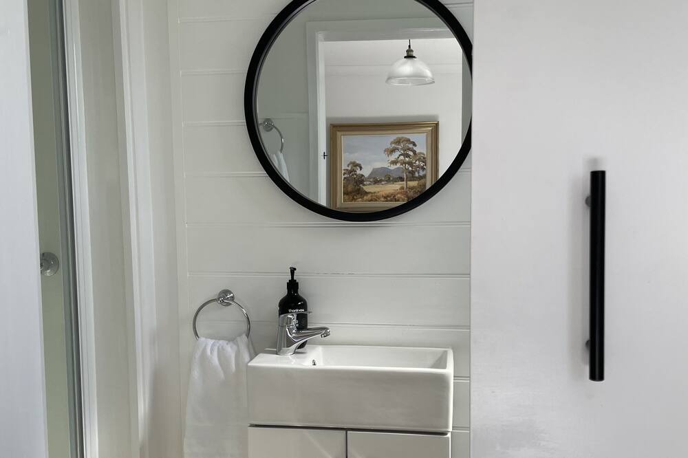 Photo of Bathroom in Maffra