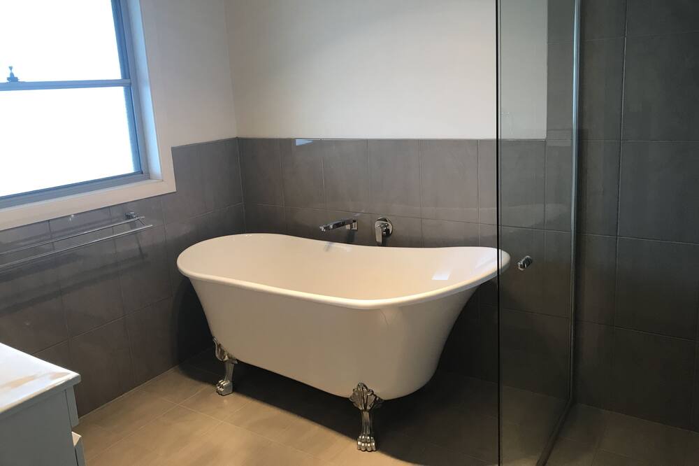 Photo of Bathroom in Bandon Grove