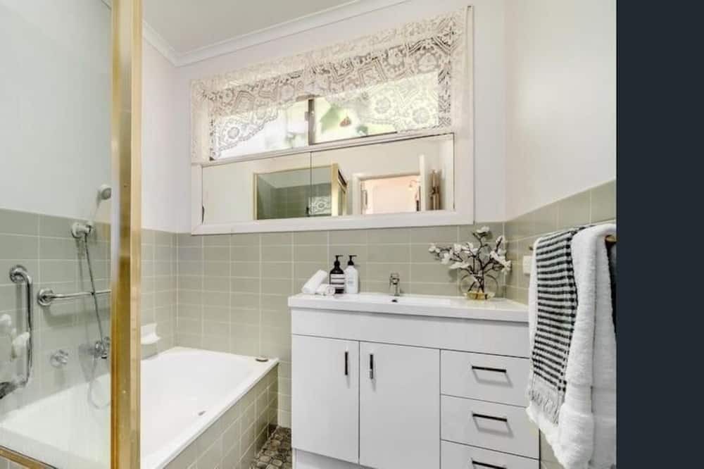 Photo of Bathroom in Kew