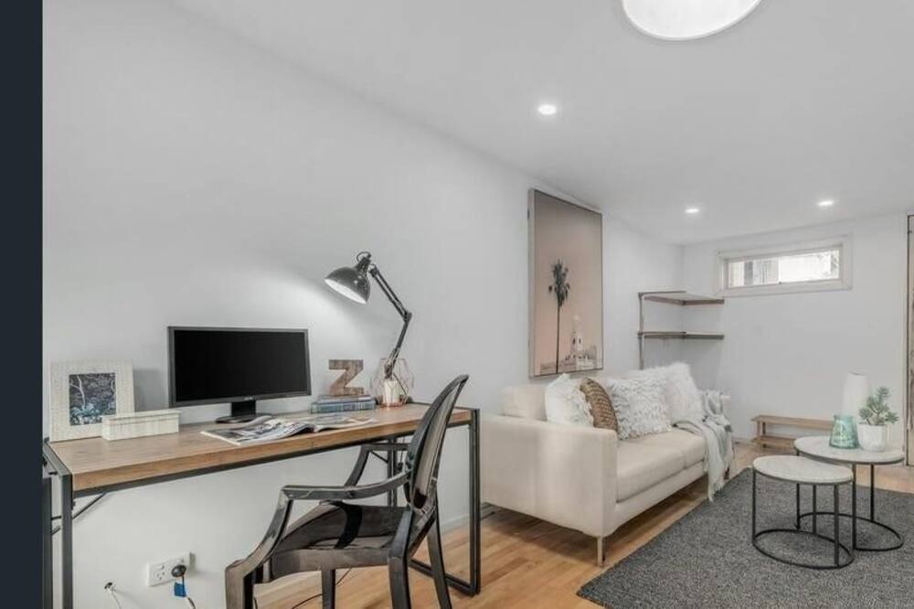 Photo of Livingroom in Kew