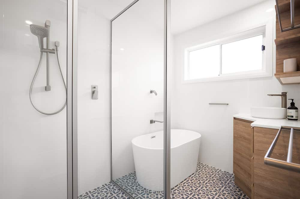 Photo of Bathroom in Mollymook Beach