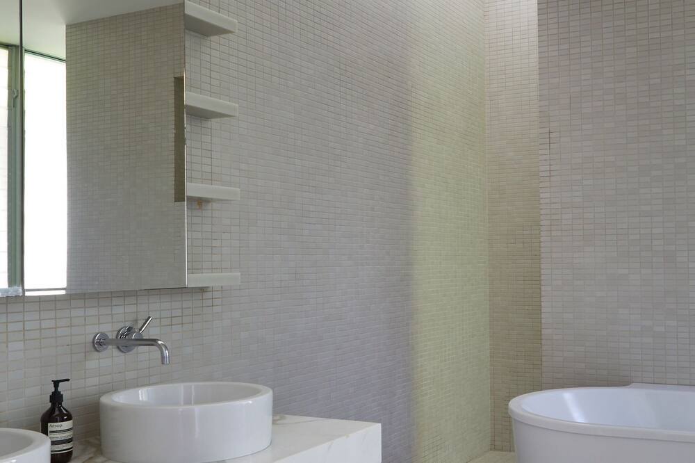 Photo of Bathroom in Bronte