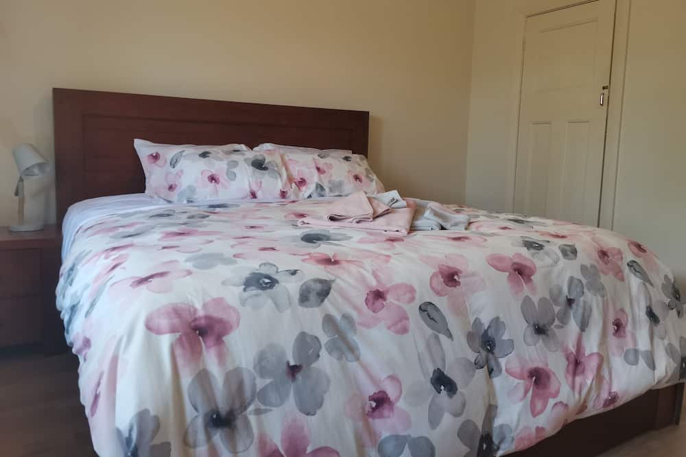 Photo of Bedroom in Kew