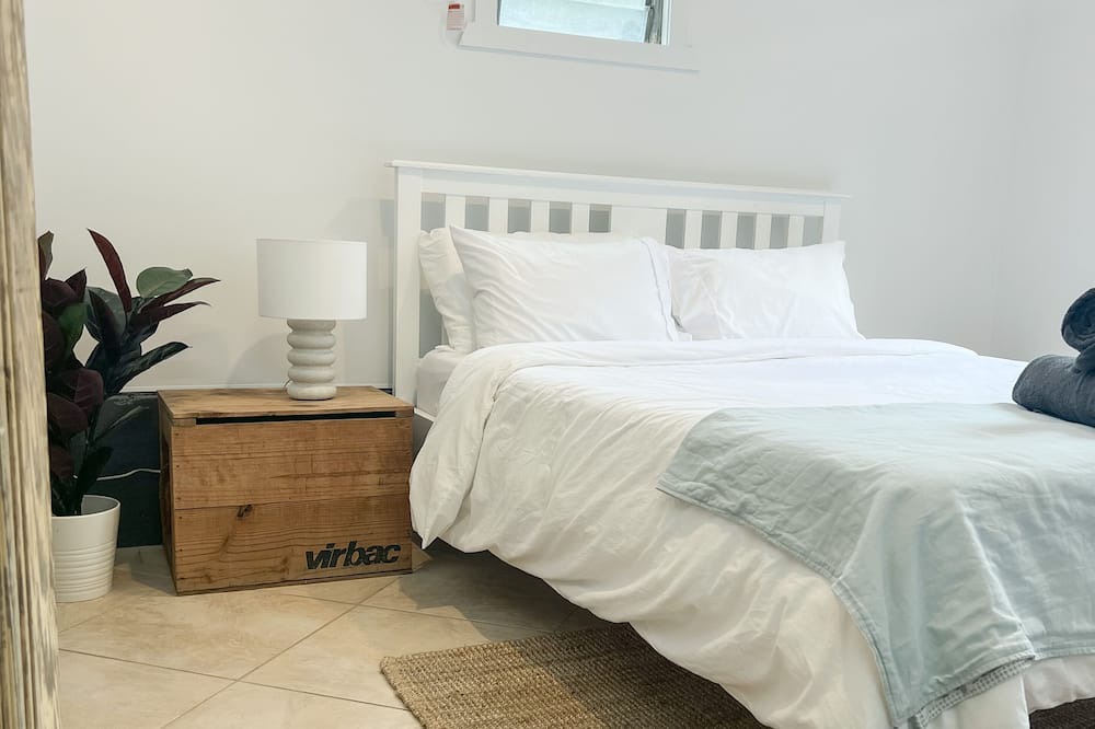 Photo of Bedroom in Middle Pocket