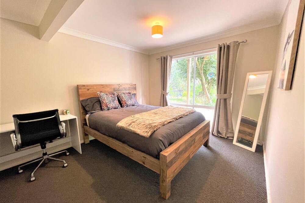 Photo of Bedroom in Winmalee