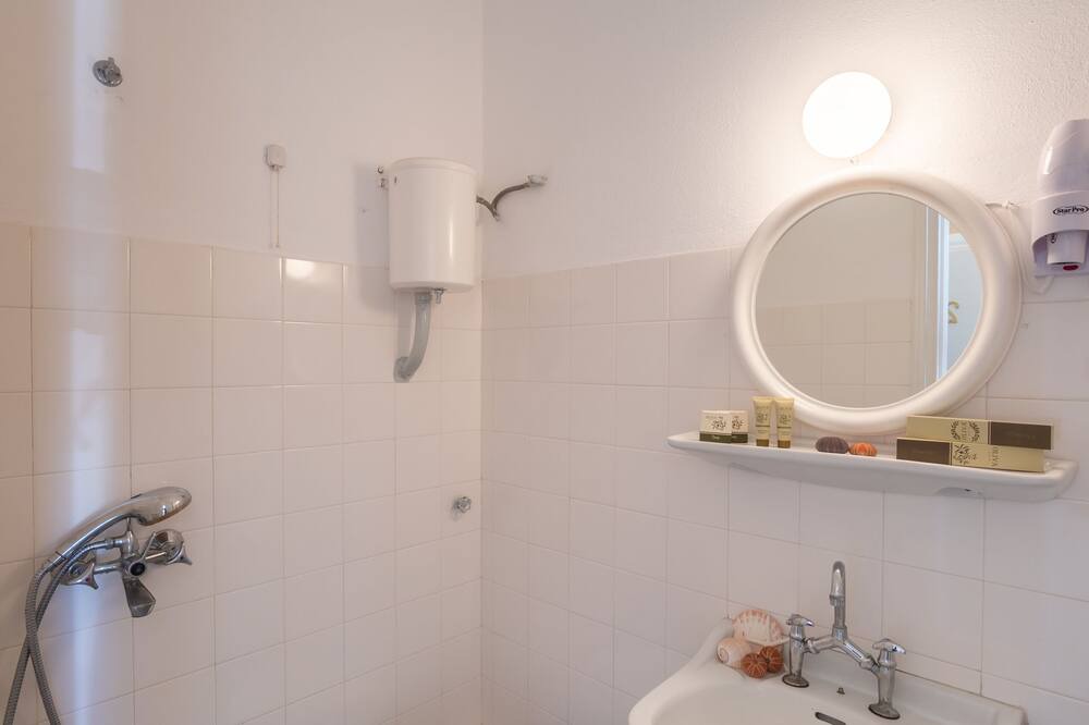 Photo of Bathroom in Megas Gialos