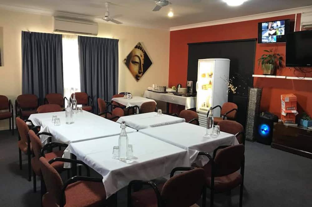Photo of Others in Bowen
