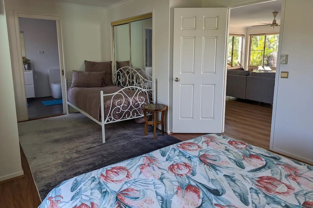 Photo of Bedroom in Helensvale