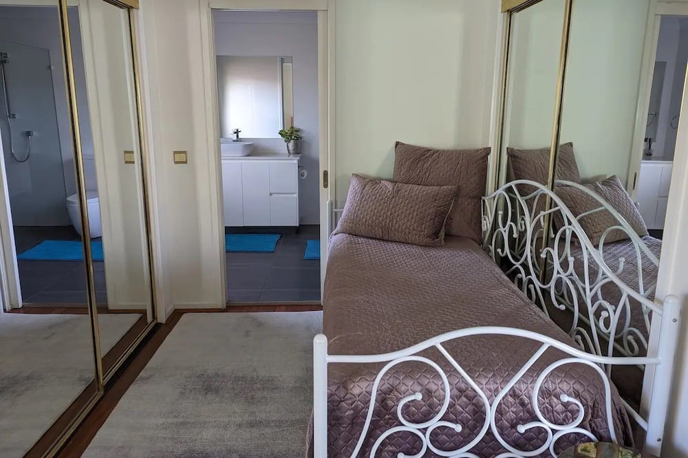 Photo of Bedroom in Helensvale