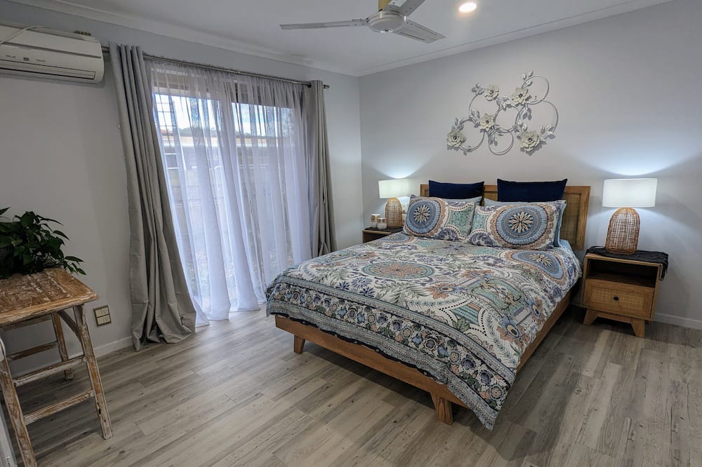 Photo of Bedroom in Helensvale