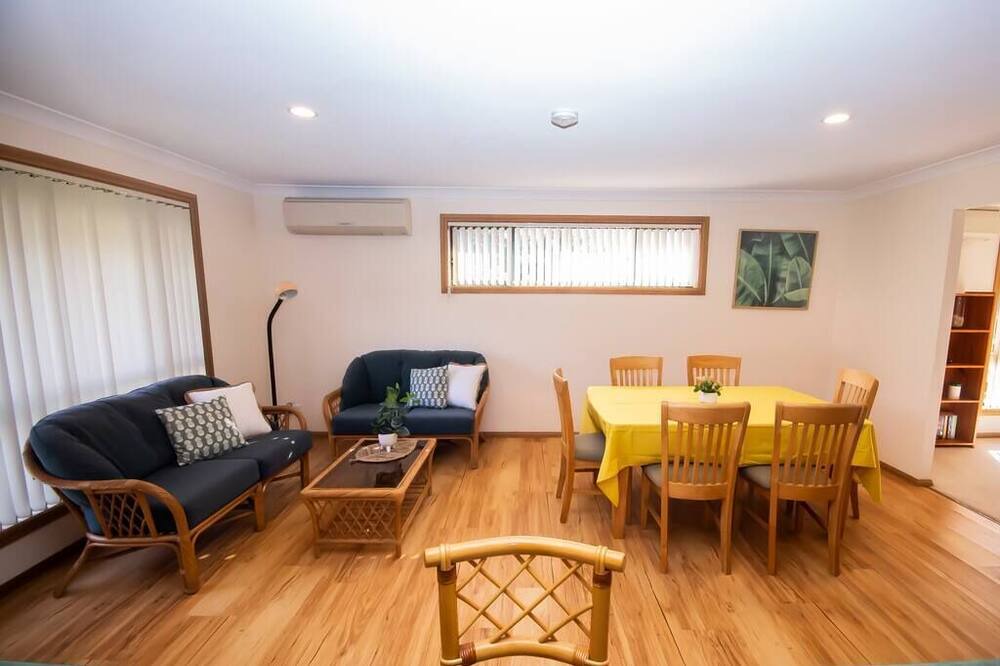 Photo of Bedroom in Denhams Beach