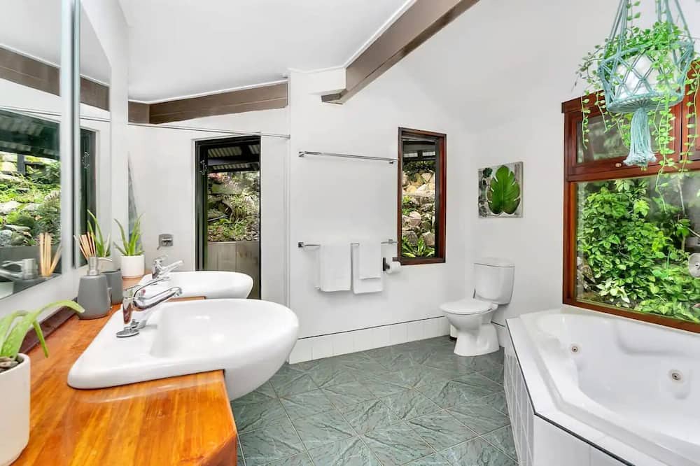 Photo of Bathroom in Earlville