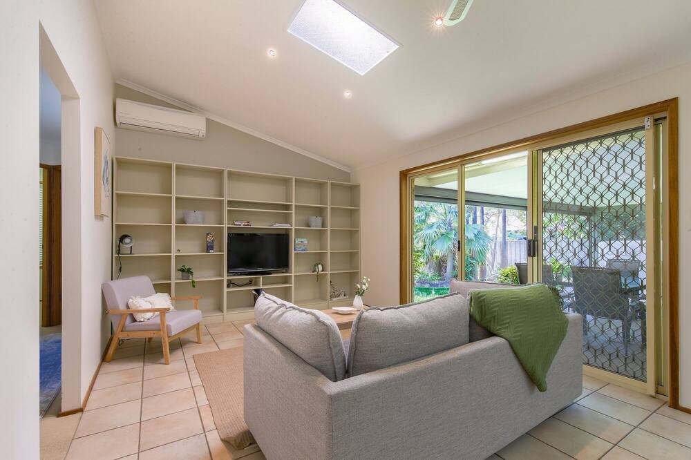 Photo of Livingroom in Surf Beach