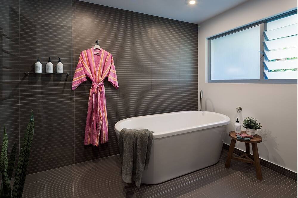 Photo of Bathroom in Boomerang Beach