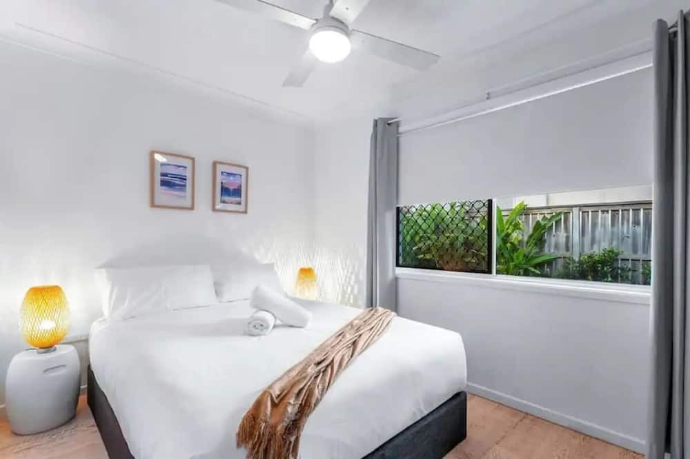 Photo of Bedroom in Pelican Waters