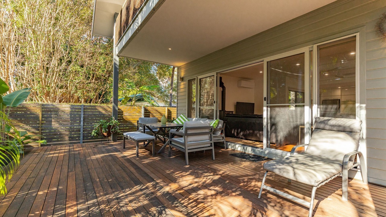 Photo of Patio Balcony in Elizabeth Beach