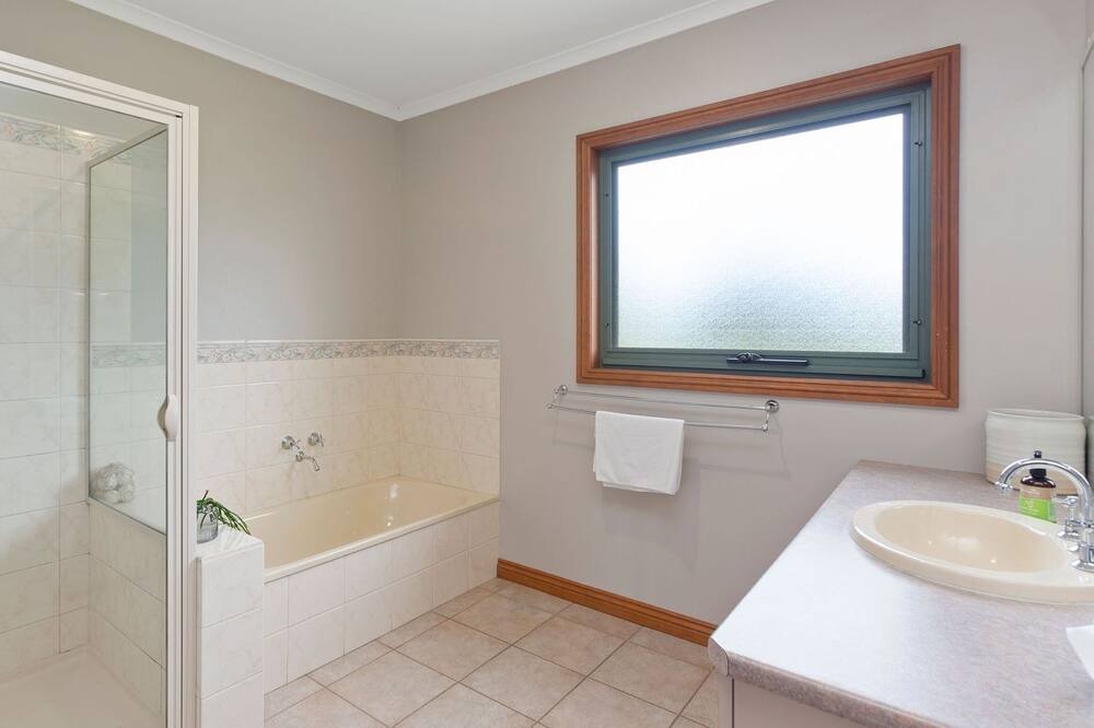 Photo of Bathroom in Marengo