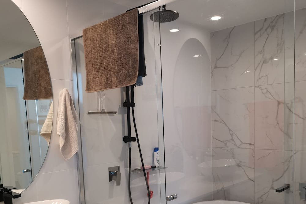Photo of Bathroom in Biggera Waters