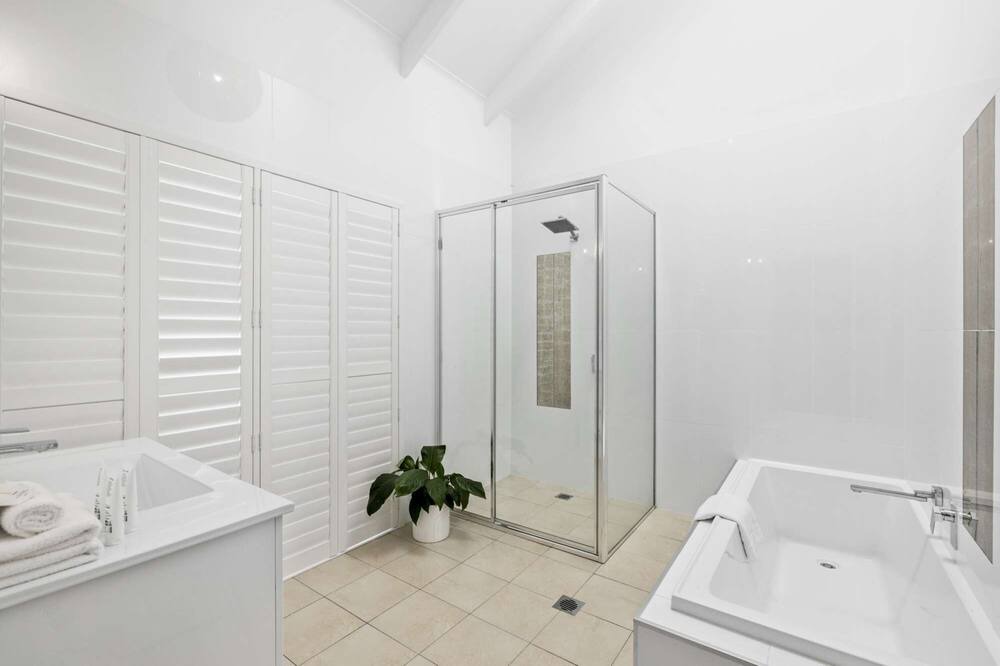 Photo of Bathroom in Emerald Beach