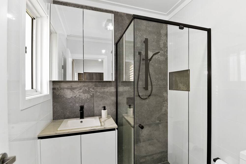 Photo of Kitchen in Killarney Vale