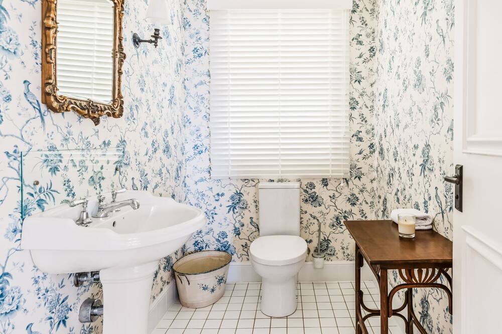 Photo of Bathroom in Narrawallee