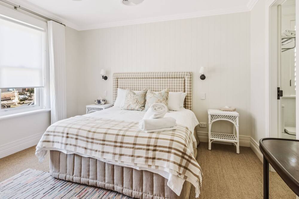 Photo of Bedroom in Narrawallee