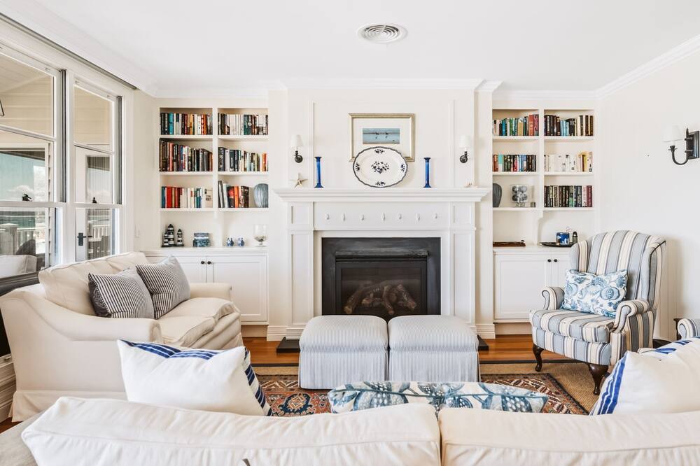 Photo of Livingroom in Narrawallee