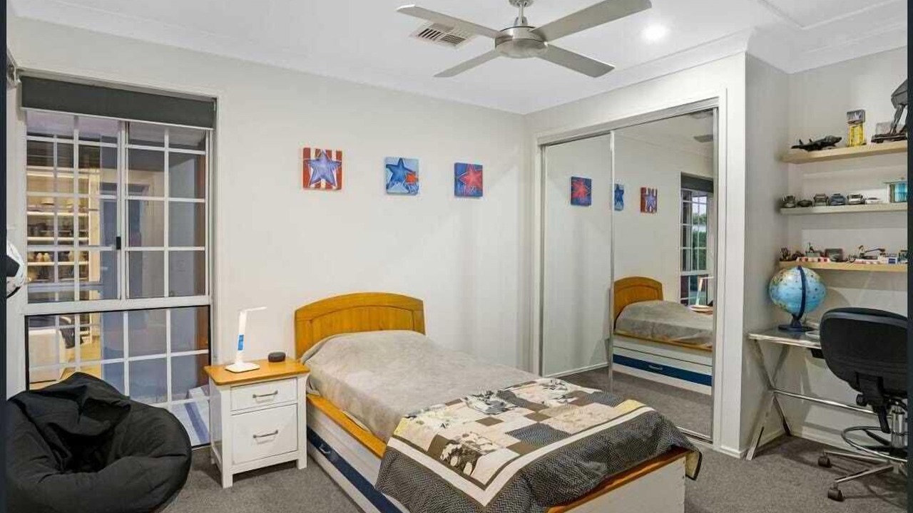 Photo of Livingroom in Burleigh Waters