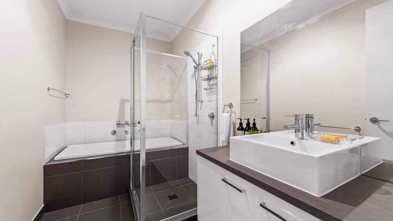 Photo of Bathroom in Sanctuary Lakes