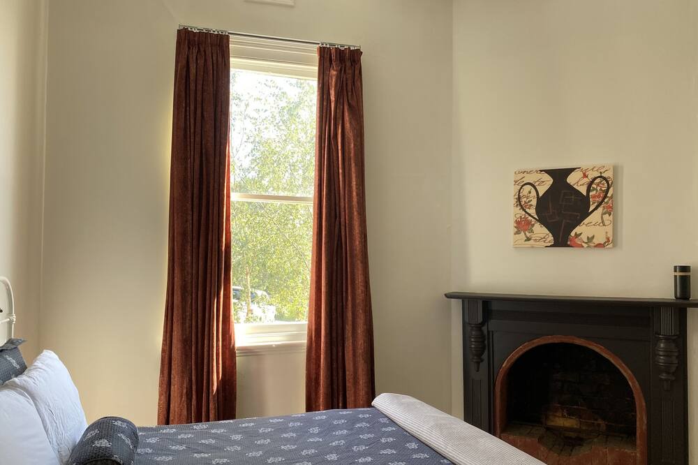 Photo of Bedroom in New Town