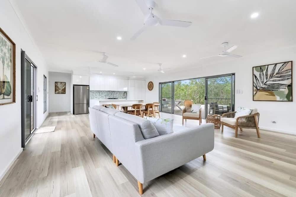 Photo of Livingroom in Humpty Doo