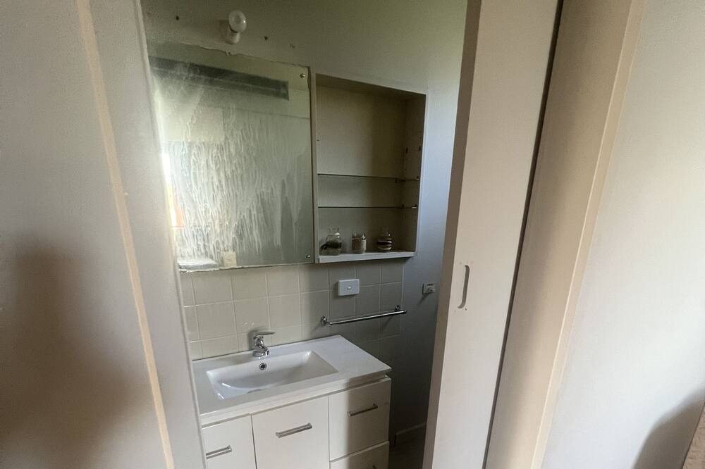 Photo of Bathroom in Limonite