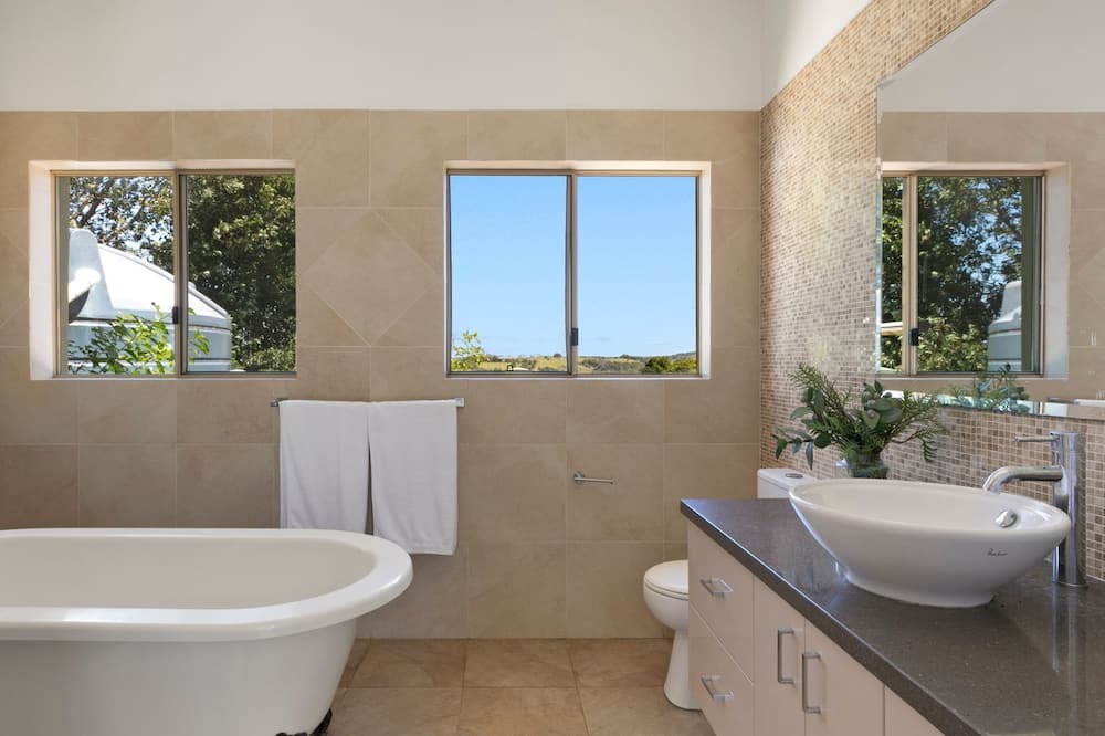 Photo of Bathroom in Tintenbar