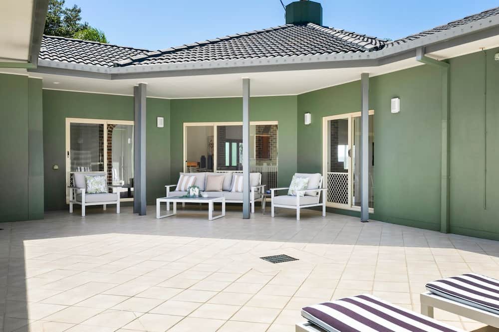 Photo of Patio Balcony in Tintenbar