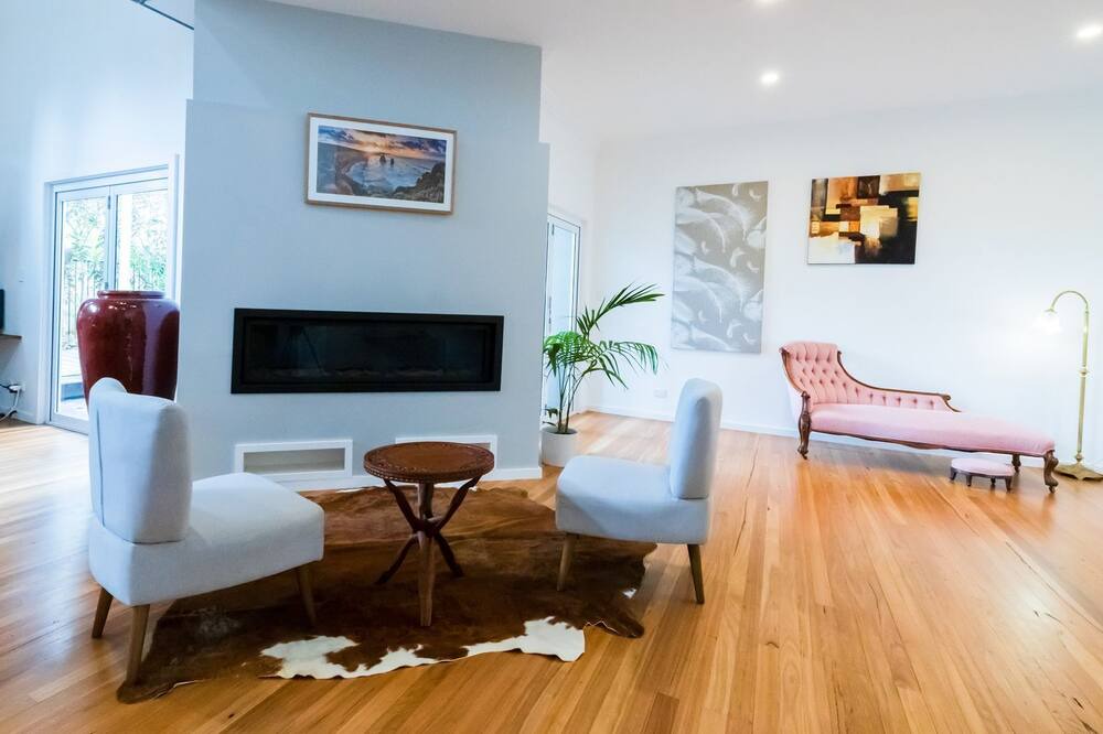Photo of Livingroom in Murrays Beach