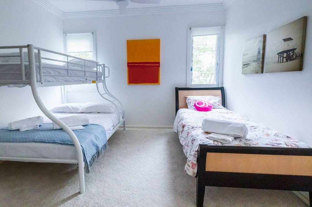 Photo of Bedroom in Murrays Beach