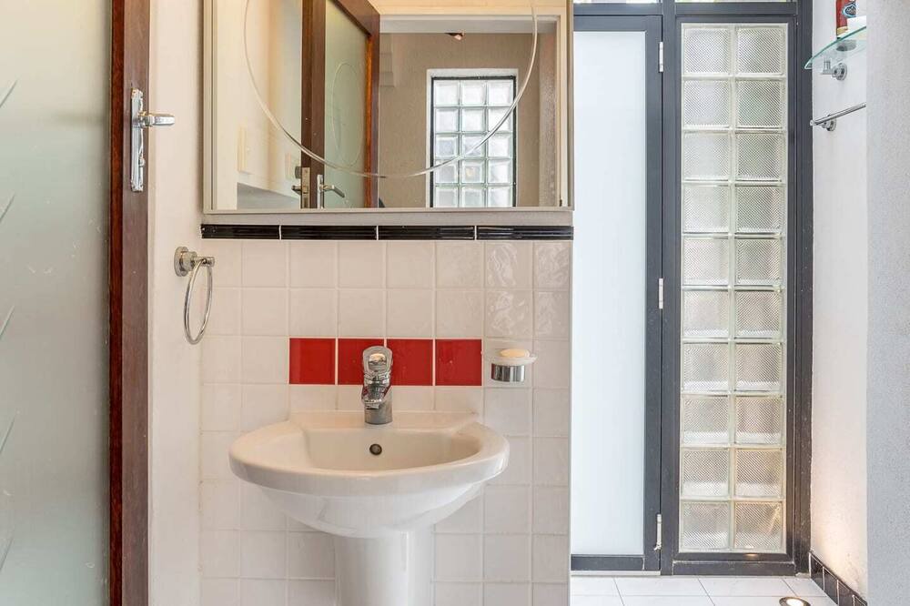 Photo of Bathroom in Hamilton