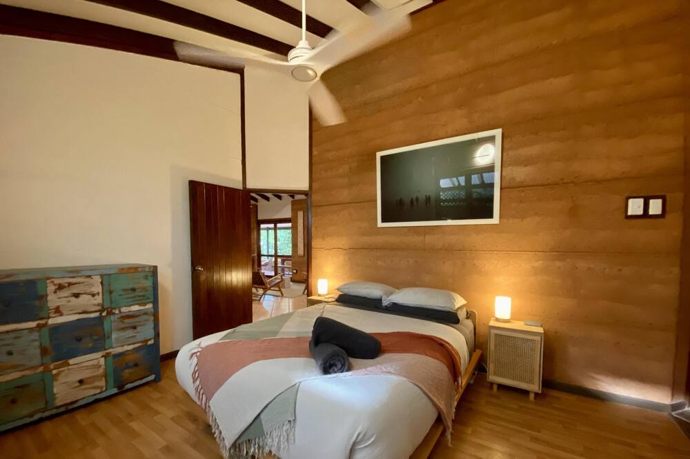 Photo of Bedroom in Cable Beach