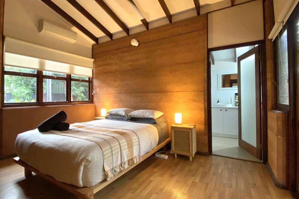 Photo of Bedroom in Cable Beach
