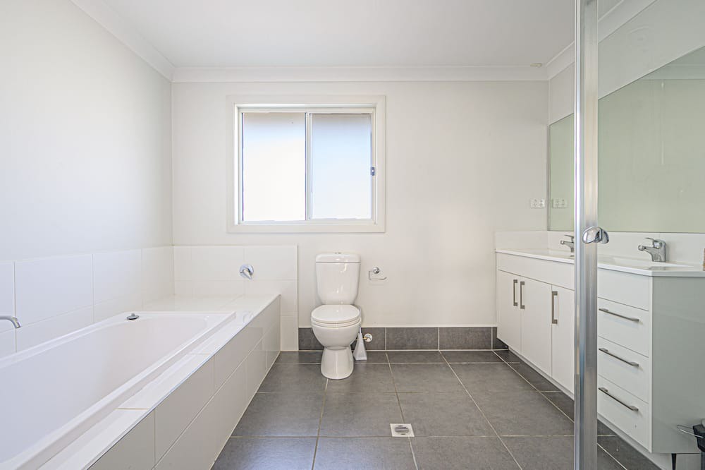 Photo of Bathroom in Colebee