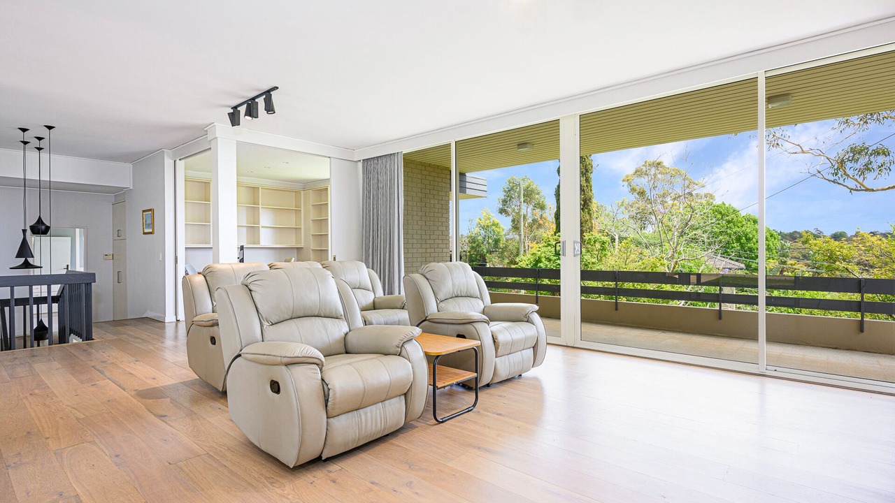 Photo of Livingroom in East Lindfield